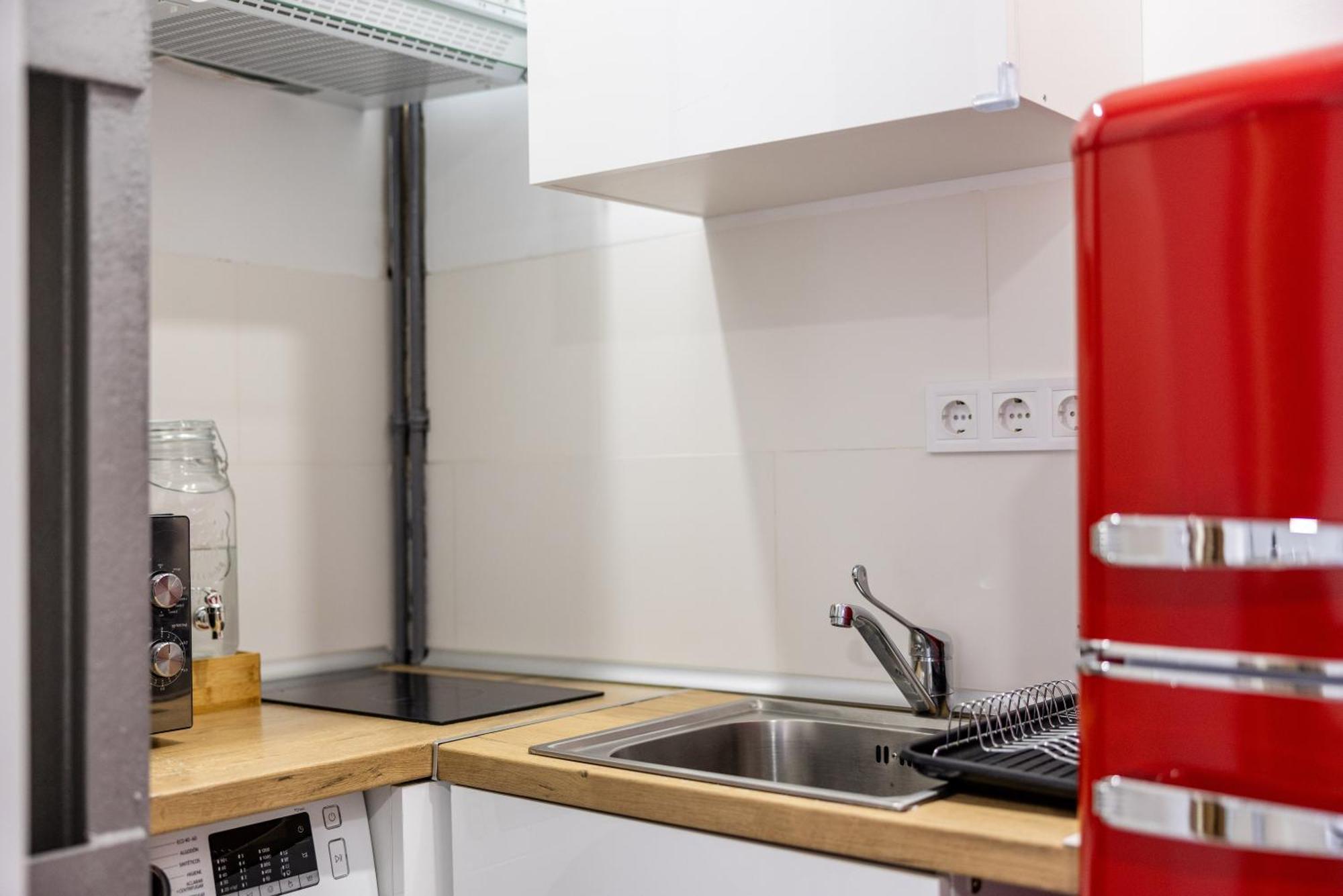 Los Apartamentos Jacinto Benavente Centro Madrid Bagian luar foto