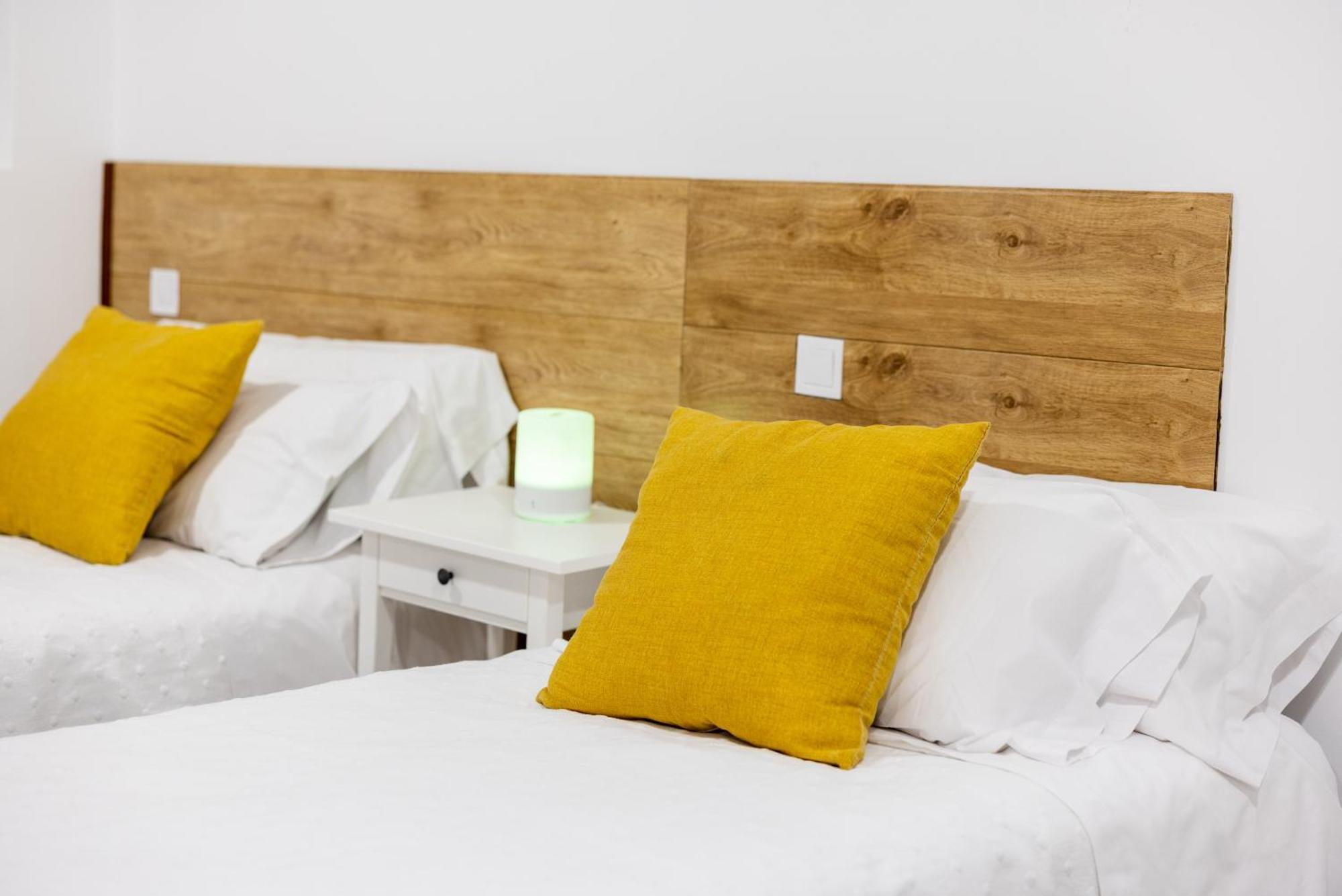 Los Apartamentos Jacinto Benavente Centro Madrid Bagian luar foto