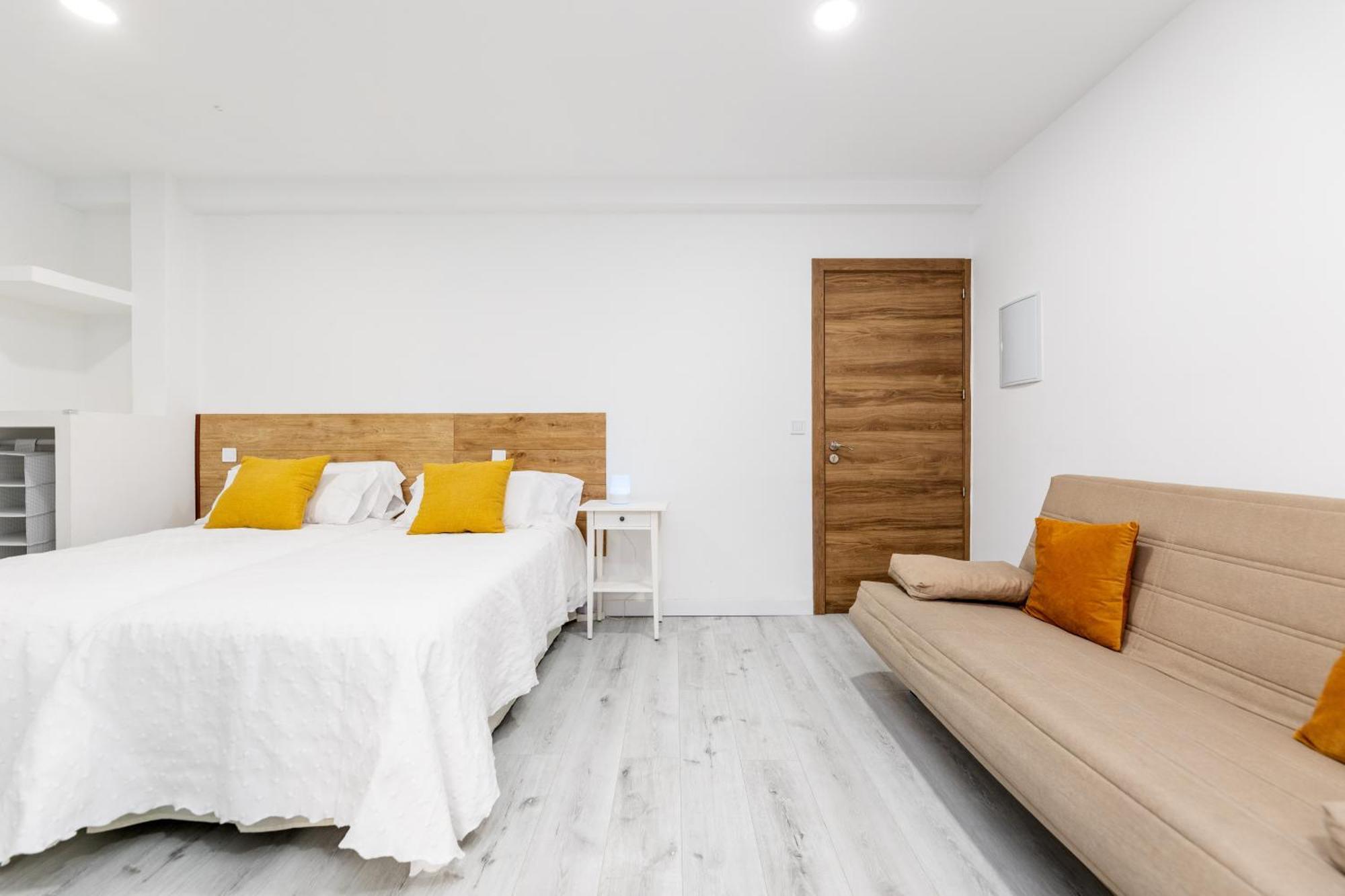 Los Apartamentos Jacinto Benavente Centro Madrid Bagian luar foto