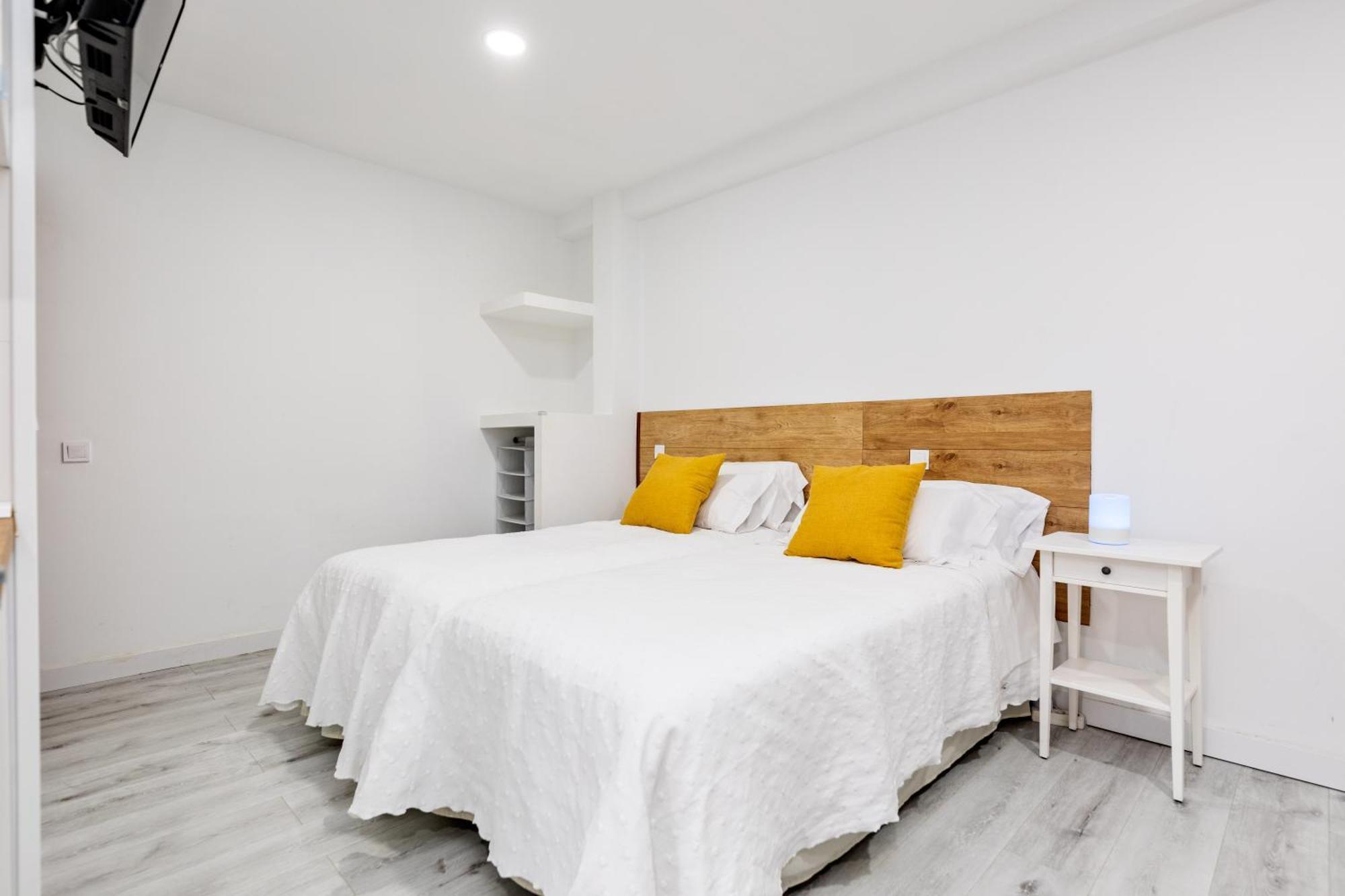 Los Apartamentos Jacinto Benavente Centro Madrid Bagian luar foto