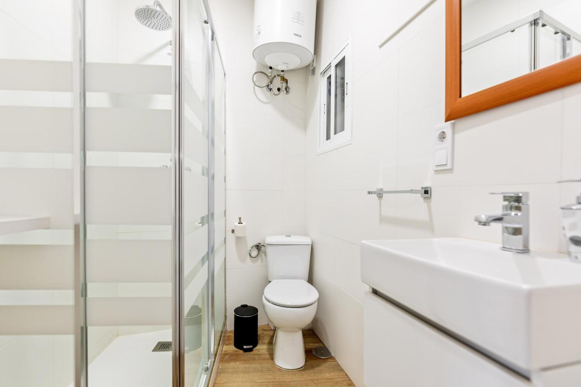 Los Apartamentos Jacinto Benavente Centro Madrid Bagian luar foto