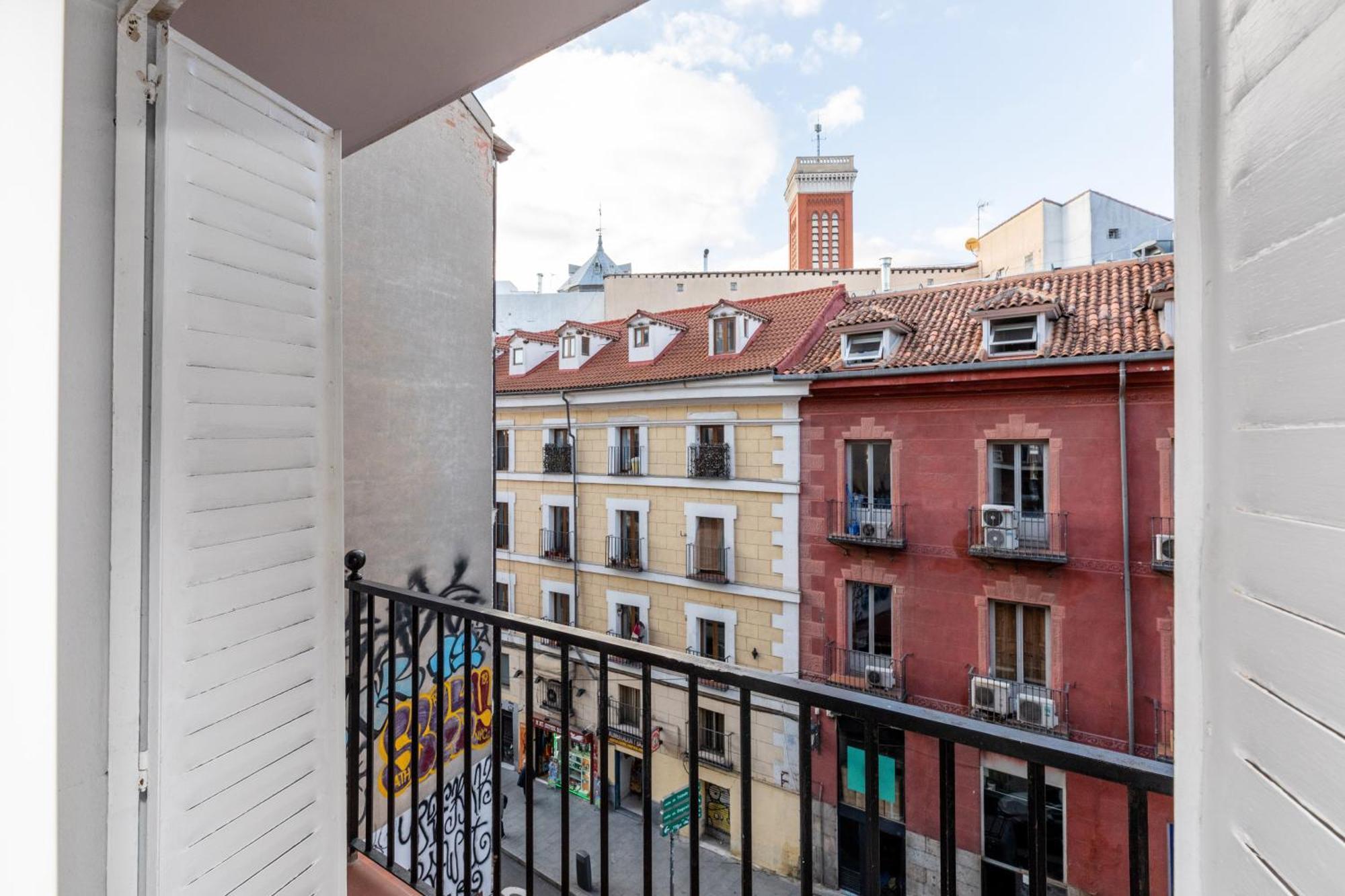Los Apartamentos Jacinto Benavente Centro Madrid Bagian luar foto