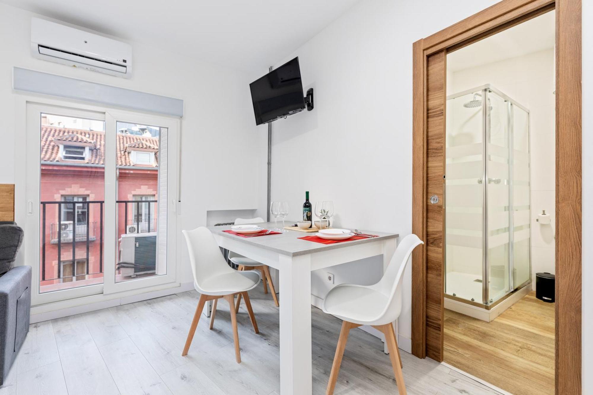 Los Apartamentos Jacinto Benavente Centro Madrid Bagian luar foto